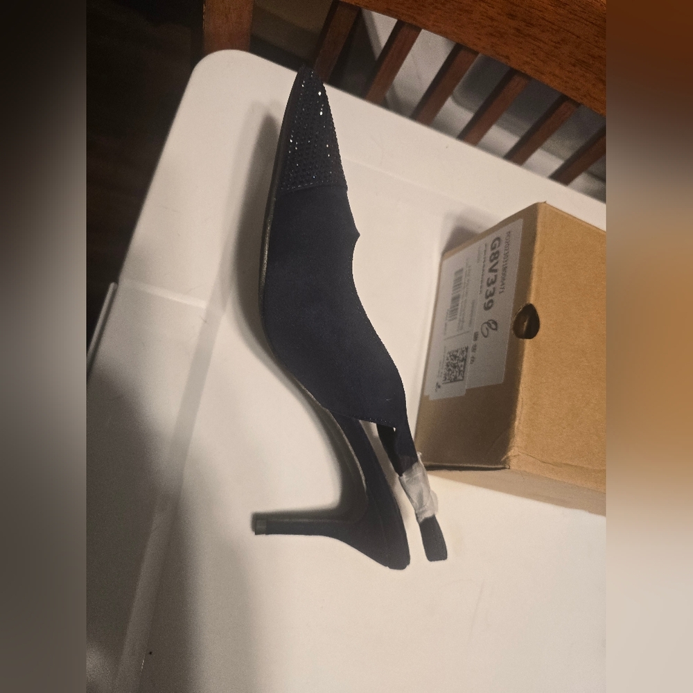 Elegant Navy Women's Heels - Picture 7 of 10